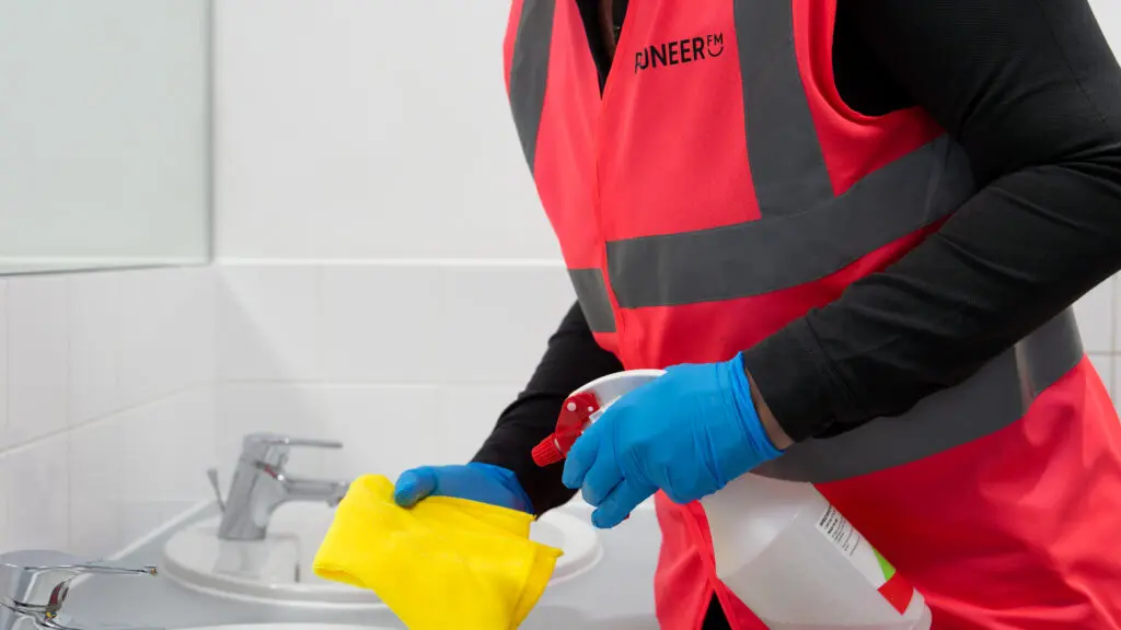 commercial-washroom-cleaning-services.jpg